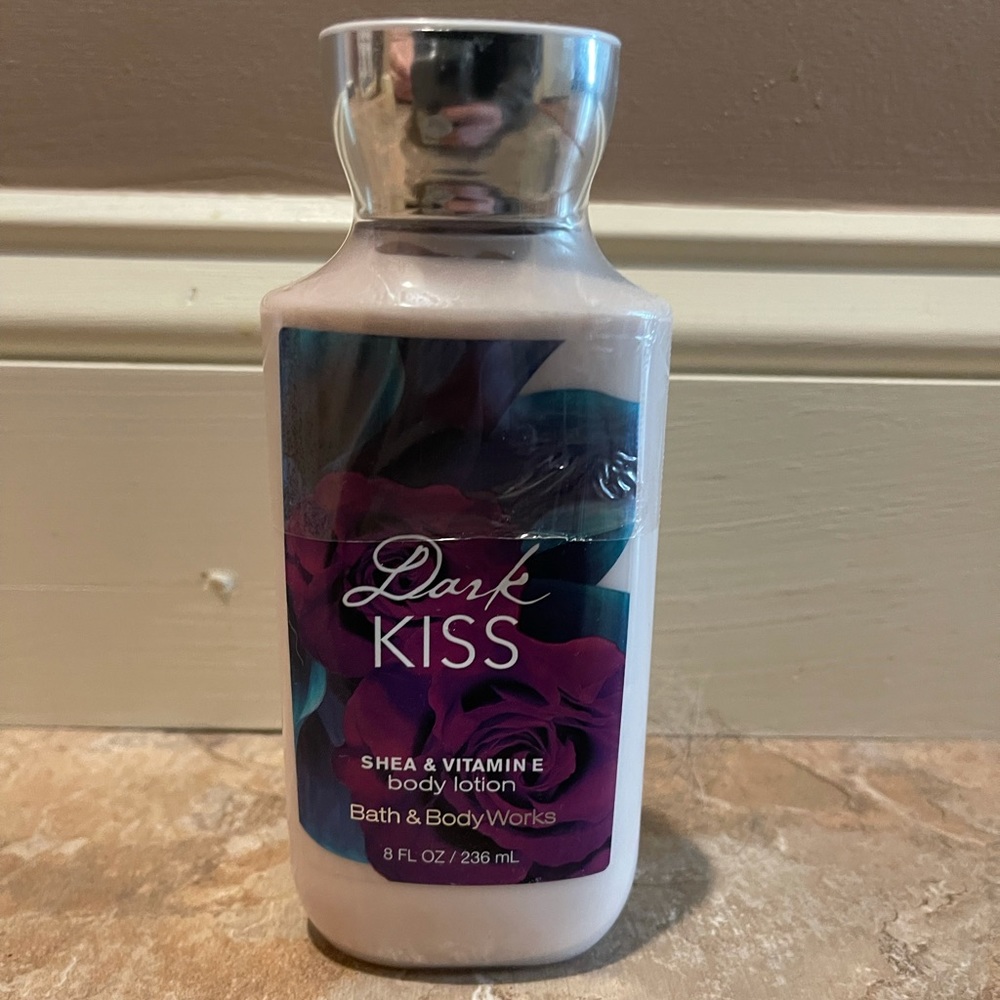 Bath&Body Works Dark Kiss lotion